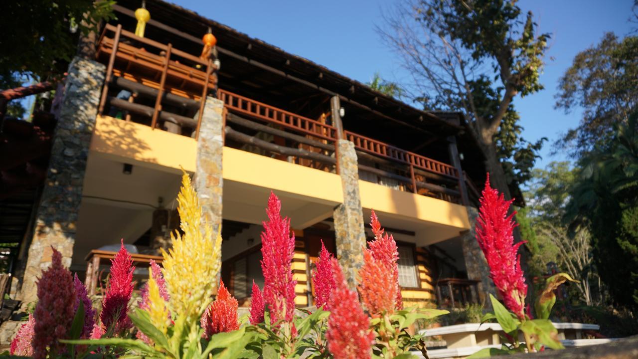 Phutarntree Resort Chiang Mai Bagian luar foto